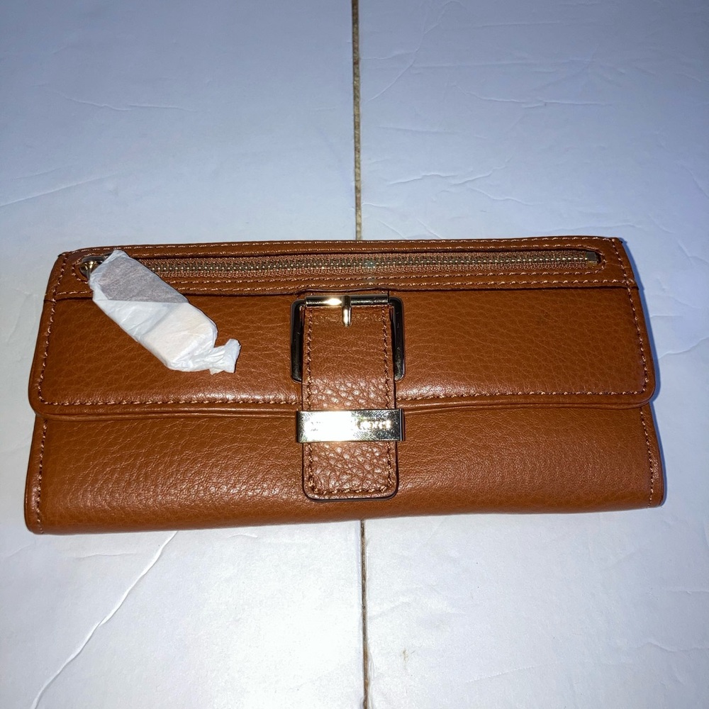 Michael Kors carry all wallet
